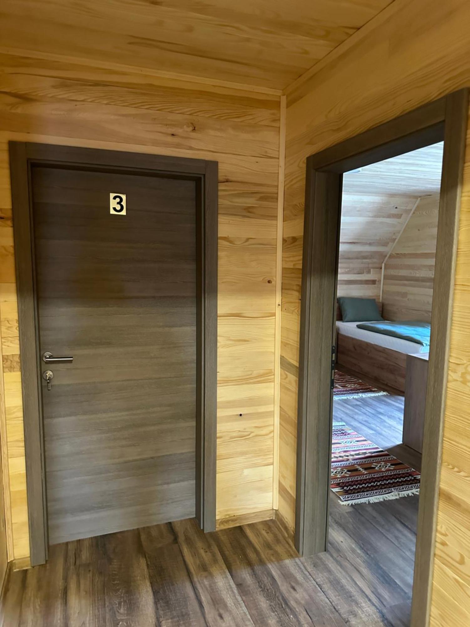 Bungalow House - 5 Rooms Zolaci Bagian luar foto