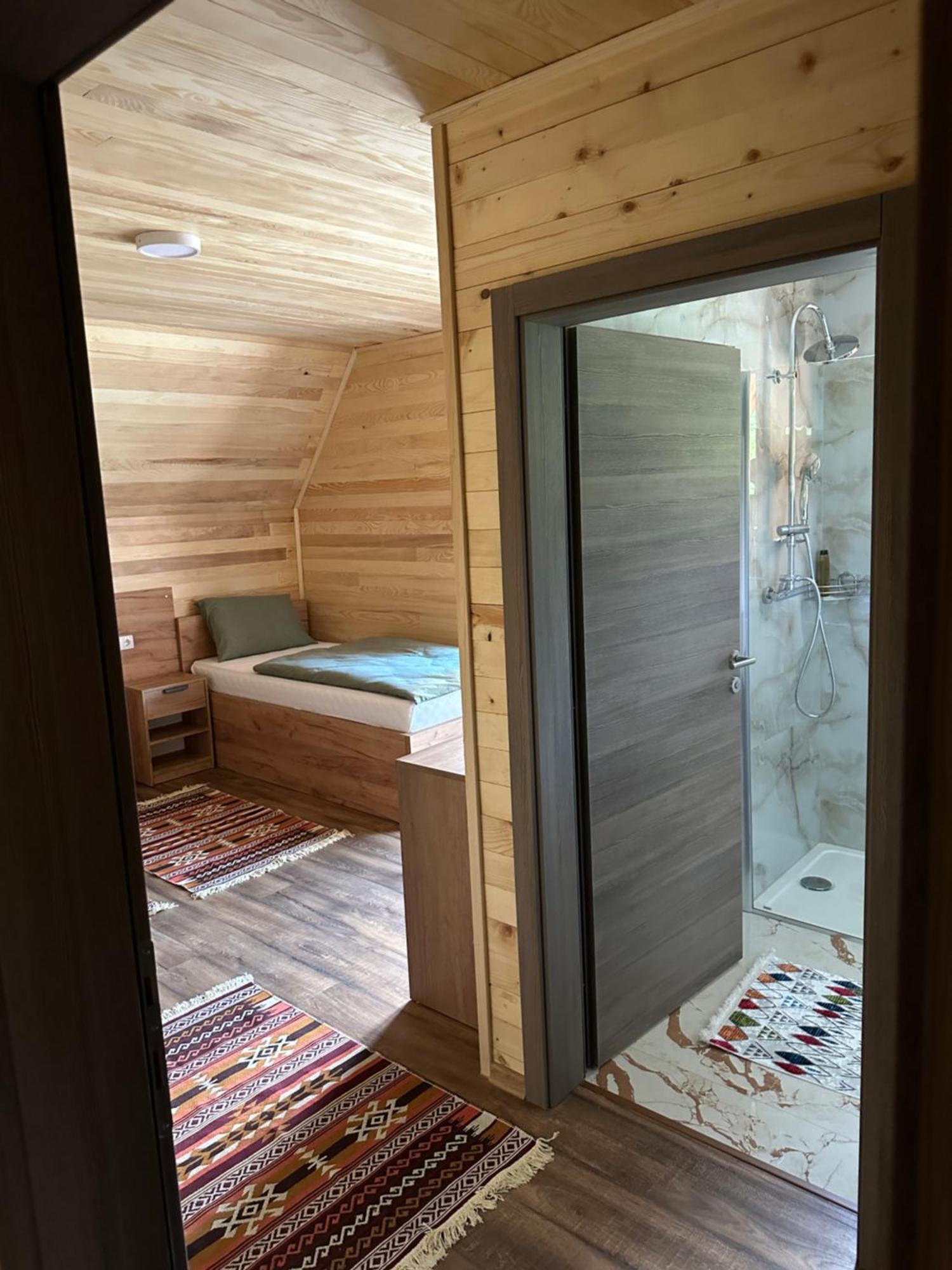 Bungalow House - 5 Rooms Zolaci Bagian luar foto