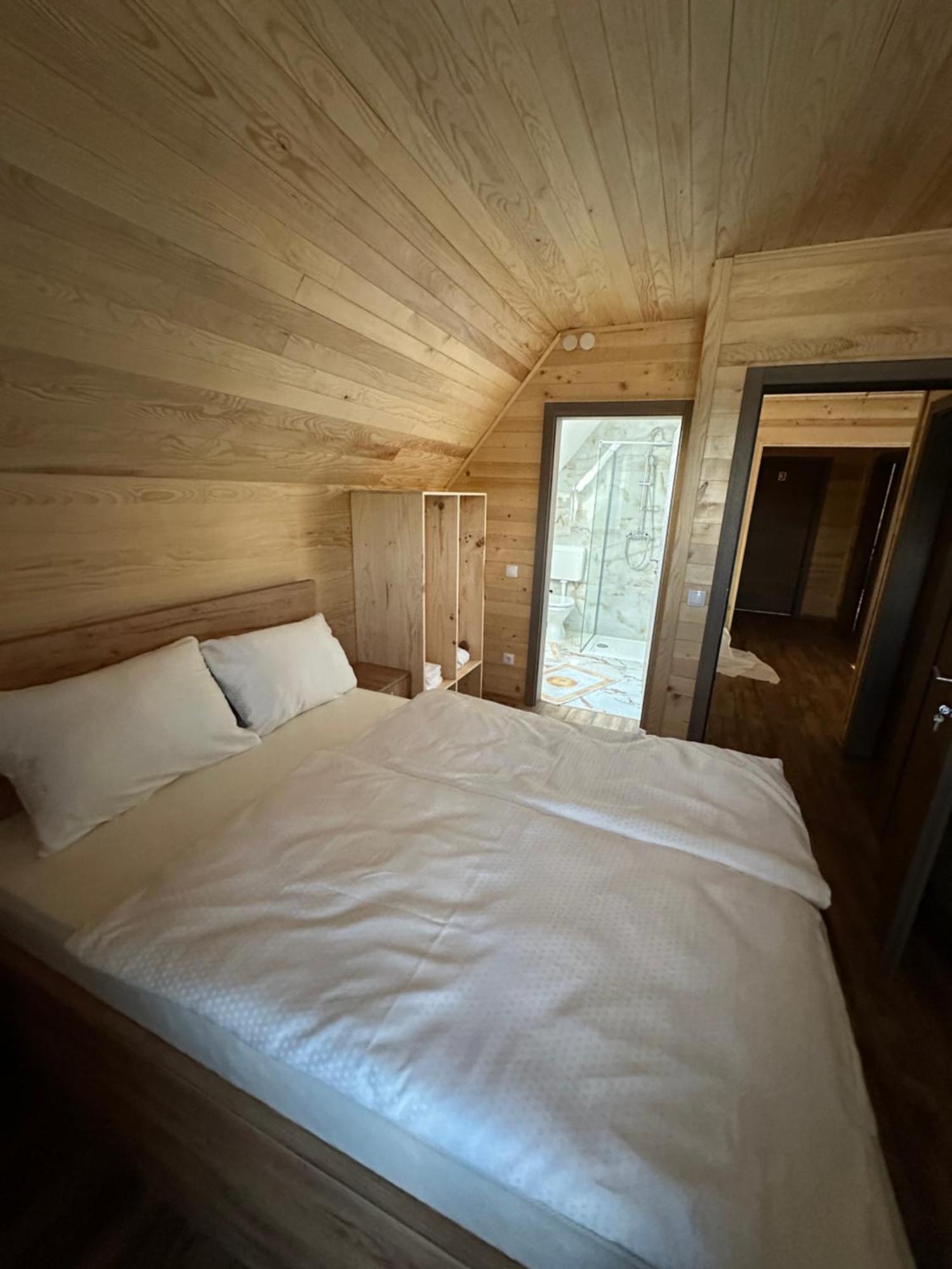 Bungalow House - 5 Rooms Zolaci Bagian luar foto