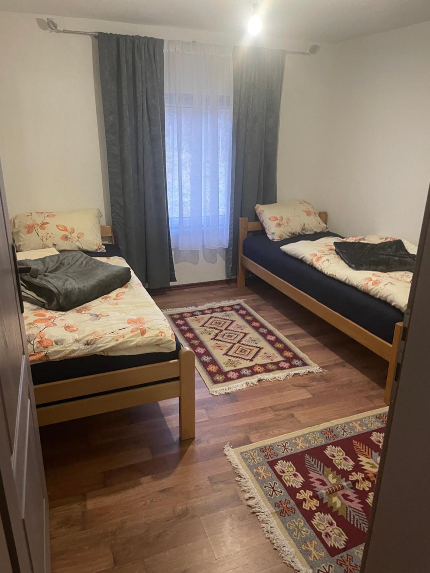 Bungalow House - 5 Rooms Zolaci Bagian luar foto